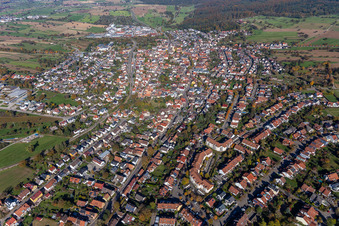 Quartier Langensteinbach in Karlsbad dans le département Bade-Wurtemberg, Allemagne d'en haut