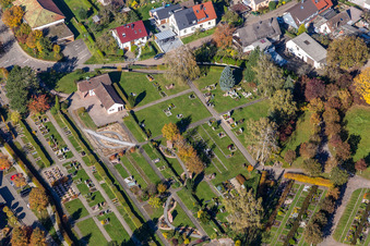Photographie aérienne de Cimetière Langensteinbach à le quartier Langensteinbach in Karlsbad dans le département Bade-Wurtemberg, Allemagne