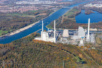 Vue aérienne de Centrales électriques d'EnBW Energie Baden-Württemberg AG sur le Rhin à le quartier Daxlanden in Karlsruhe dans le département Bade-Wurtemberg, Allemagne