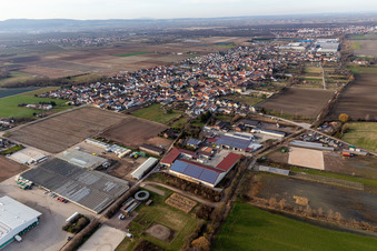 Vue aérienne de Fußgönheim dans le département Rhénanie-Palatinat, Allemagne