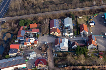 Vue aérienne de Zone industrielle In der Nauroth, Harry Anton Construction sanitaire et de chauffage à Ellerstadt dans le département Rhénanie-Palatinat, Allemagne