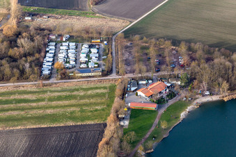 Vue aérienne de Camping Rallyfreunde Nachtweide eV.; Auberge Fischerhütte à Lambsheimer Weiher à Lambsheim dans le département Rhénanie-Palatinat, Allemagne