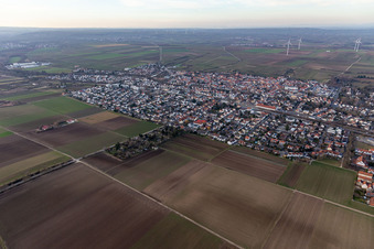 Quartier Pfeddersheim in Worms dans le département Rhénanie-Palatinat, Allemagne depuis l'avion