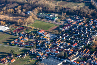 Vue aérienne de TuS Albersweiler 1982 eV à Albersweiler dans le département Rhénanie-Palatinat, Allemagne