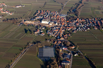 Böchingen dans le département Rhénanie-Palatinat, Allemagne depuis l'avion