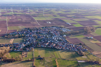 Knittelsheim dans le département Rhénanie-Palatinat, Allemagne depuis l'avion