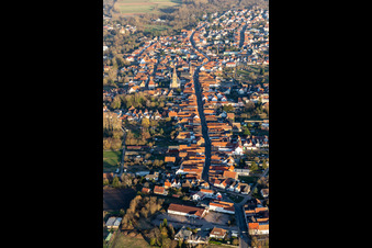 Bellheim dans le département Rhénanie-Palatinat, Allemagne depuis l'avion