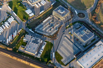 Vue aérienne de Resinnovation GmbH, ITK Engineering GmbH, Kardex Software GmbH, MTS Group à Rülzheim dans le département Rhénanie-Palatinat, Allemagne