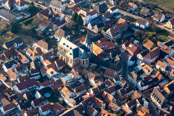 Vue aérienne de Saint-Georges à le quartier Arzheim in Landau in der Pfalz dans le département Rhénanie-Palatinat, Allemagne