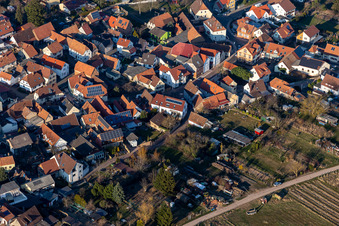 Photographie aérienne de Voie de poussière à le quartier Arzheim in Landau in der Pfalz dans le département Rhénanie-Palatinat, Allemagne