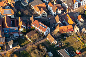 Vue oblique de Allée de poussière à le quartier Arzheim in Landau in der Pfalz dans le département Rhénanie-Palatinat, Allemagne