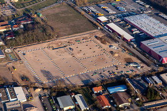 Vue aérienne de Chantier de construction du nouveau centre logistique de Hornbach Essingen à le quartier Dreihof in Essingen dans le département Rhénanie-Palatinat, Allemagne