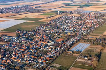 Quartier Niederlustadt in Lustadt dans le département Rhénanie-Palatinat, Allemagne d'un drone