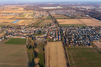 Vue aérienne de Vue de la ville depuis l'ouest à Westheim dans le département Rhénanie-Palatinat, Allemagne