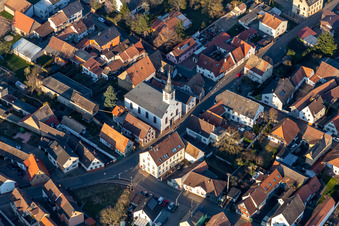Photographie aérienne de Église protestante Westheim - Paroisse protestante Westheim-Lingenfeld à Westheim dans le département Rhénanie-Palatinat, Allemagne