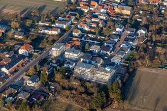 Vue aérienne de Dans l'ancienne scierie à Lingenfeld dans le département Rhénanie-Palatinat, Allemagne
