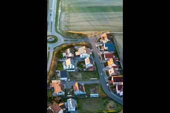 Vue aérienne de À Altfeld à le quartier Hardtwald in Neupotz dans le département Rhénanie-Palatinat, Allemagne