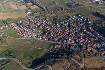 Quartier Gleishorbach in Gleiszellen-Gleishorbach dans le département Rhénanie-Palatinat, Allemagne du point de vue du drone