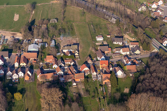 Vue aérienne de Rue de la Gare à Riedseltz dans le département Bas Rhin, France