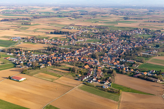 Seebach dans le département Bas Rhin, France vu d'un drone