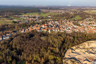 Lauterbourg dans le département Bas Rhin, France d'un drone