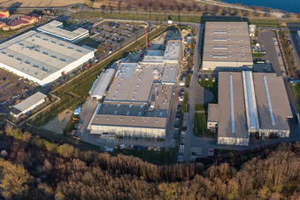 Photographie aérienne de Faurecia Interior Systems GmbH ; Groke Doors GmbH, usine Hagenbach à Hagenbach dans le département Rhénanie-Palatinat, Allemagne