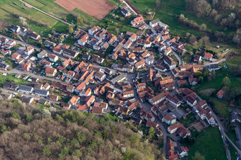 Quartier Gräfenhausen in Annweiler am Trifels dans le département Rhénanie-Palatinat, Allemagne d'en haut