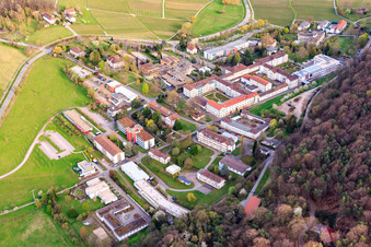 Photographie aérienne de Pfalzklinik Landeck depuis le nord-ouest à Klingenmünster dans le département Rhénanie-Palatinat, Allemagne