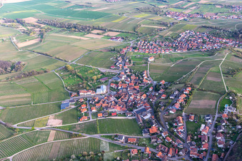 Enregistrement par drone de Quartier Gleiszellen in Gleiszellen-Gleishorbach dans le département Rhénanie-Palatinat, Allemagne