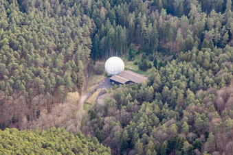 Vue aérienne de Station radar à Pleisweiler-Oberhofen dans le département Rhénanie-Palatinat, Allemagne