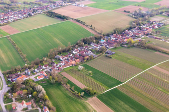 Vollmersweiler dans le département Rhénanie-Palatinat, Allemagne du point de vue du drone