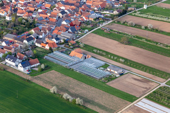 Vue aérienne de Ancienne crèche sur Grasweg à Winden dans le département Rhénanie-Palatinat, Allemagne