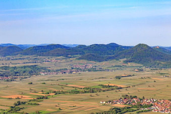 Vue aérienne de Panorama du Palatinat du Sud de Birkweiler à Eschbach à Birkweiler dans le département Rhénanie-Palatinat, Allemagne