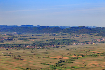 Vue aérienne de Panorama du sud du Palatinat de Ranschbach à Klingenmünster à Göcklingen dans le département Rhénanie-Palatinat, Allemagne