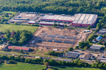 Vue aérienne de Chantier de construction du centre logistique de Hornbach Essingen à le quartier Dreihof in Essingen dans le département Rhénanie-Palatinat, Allemagne