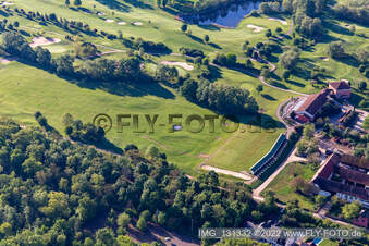 Terrain de golf Landgut Dreihof - GOLF absolu à le quartier Dreihof in Essingen dans le département Rhénanie-Palatinat, Allemagne du point de vue du drone