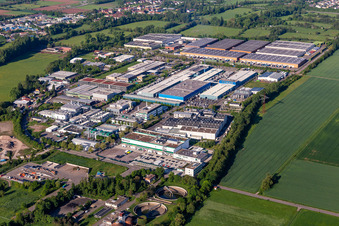 Vue aérienne de Zone industrielle de Landau Est à Landau in der Pfalz dans le département Rhénanie-Palatinat, Allemagne