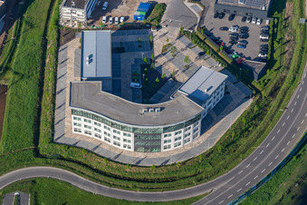 Vue oblique de Parc d'activités au parc des expositions à le quartier Queichheim in Landau in der Pfalz dans le département Rhénanie-Palatinat, Allemagne