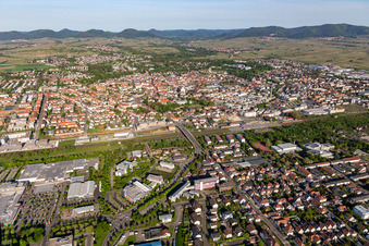 Landau in der Pfalz dans le département Rhénanie-Palatinat, Allemagne depuis l'avion