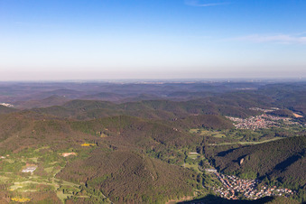 Vue aérienne de Lug dans le département Rhénanie-Palatinat, Allemagne