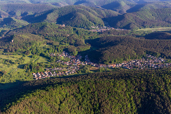 Vue aérienne de Spirkelbach dans le département Rhénanie-Palatinat, Allemagne