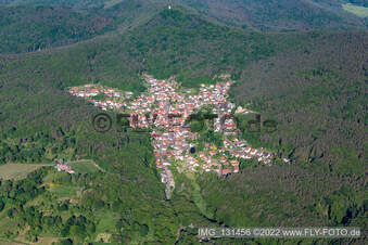 Dörrenbach dans le département Rhénanie-Palatinat, Allemagne depuis l'avion