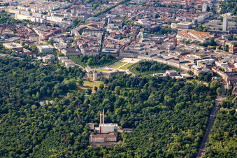 Vue aérienne de Jardin du château à le quartier Innenstadt-West in Karlsruhe dans le département Bade-Wurtemberg, Allemagne