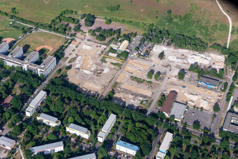 Vue aérienne de Rue Erzberger à le quartier Nordstadt in Karlsruhe dans le département Bade-Wurtemberg, Allemagne