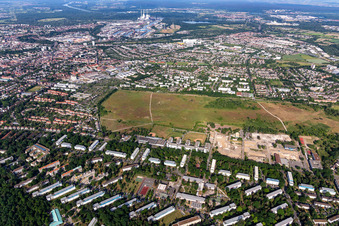 Vue aérienne de Ancien aérodrome à le quartier Nordstadt in Karlsruhe dans le département Bade-Wurtemberg, Allemagne