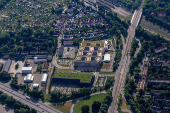 Vue aérienne de Dm-dialogicum, dmTECH GmbH à le quartier Durlach in Karlsruhe dans le département Bade-Wurtemberg, Allemagne