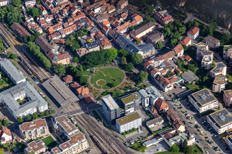 Vue aérienne de Parc municipal Ettlingen à Ettlingen dans le département Bade-Wurtemberg, Allemagne