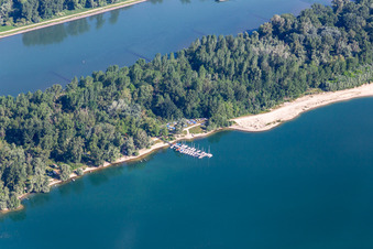 Vue oblique de Canal d'or à Steinmauern dans le département Bade-Wurtemberg, Allemagne