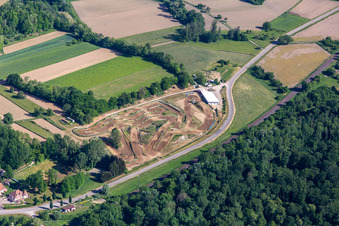 Vue aérienne de Moto club de Mothern à Mothern dans le département Bas Rhin, France