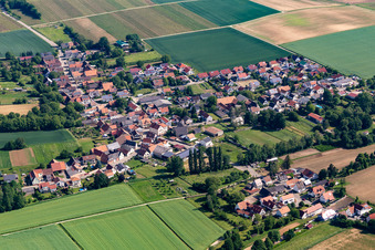 Vue d'oiseau de Quartier Kleinsteinfeld in Niederotterbach dans le département Rhénanie-Palatinat, Allemagne